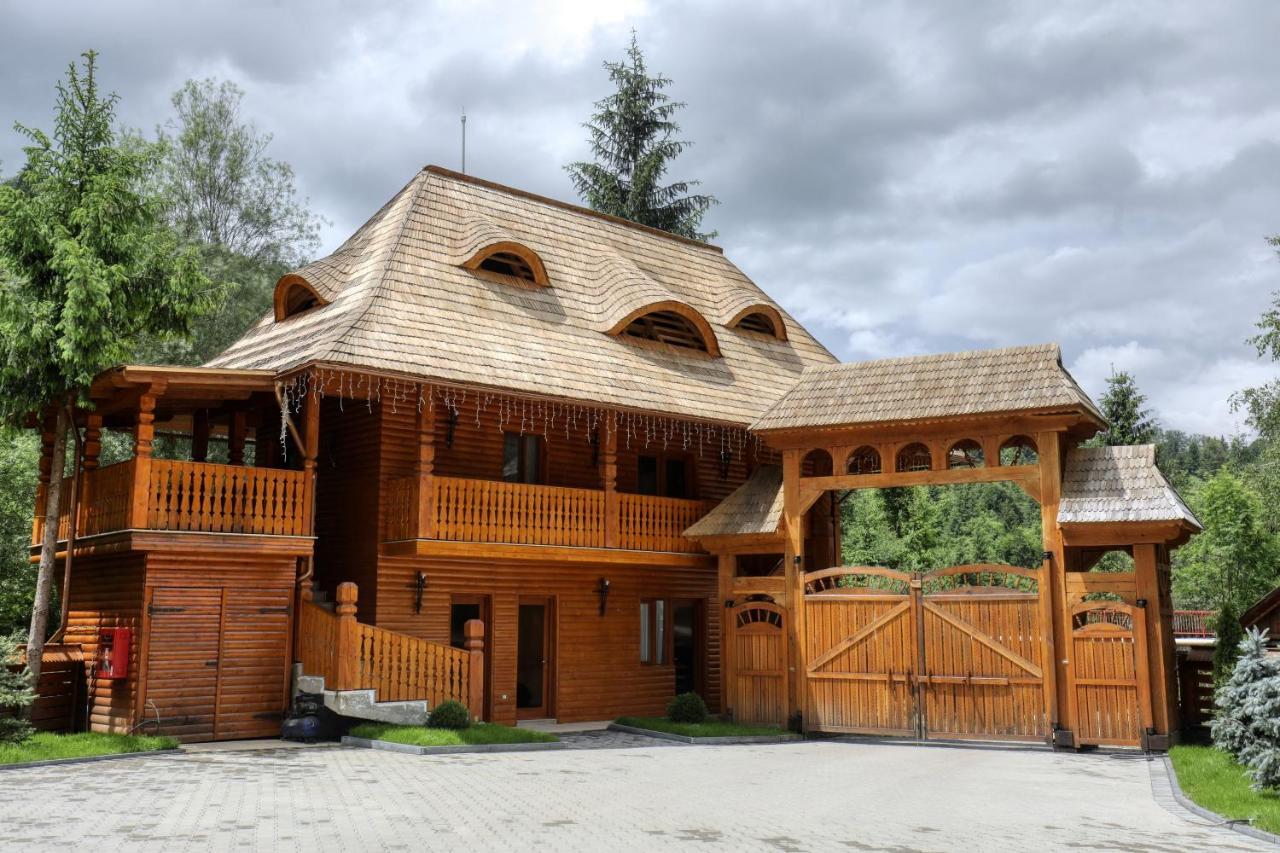Hotel Ivascu Majszin Kültér fotó