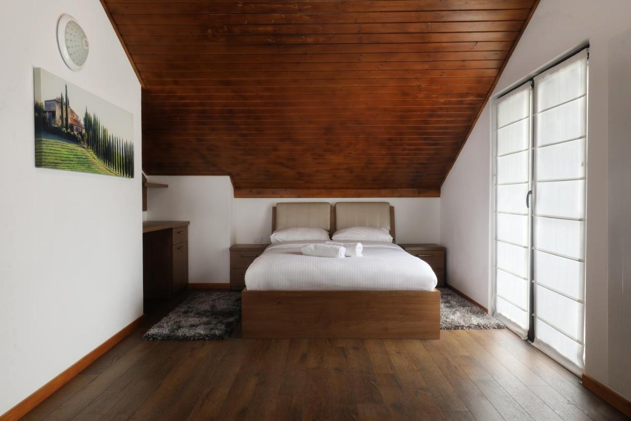 Hotel Ivascu Majszin Kültér fotó