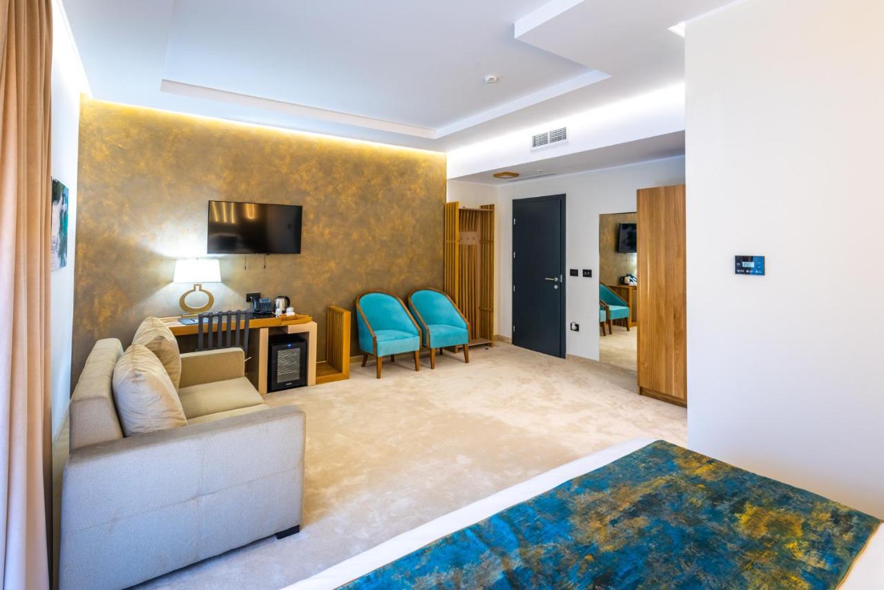 Hotel Ivascu Majszin Kültér fotó
