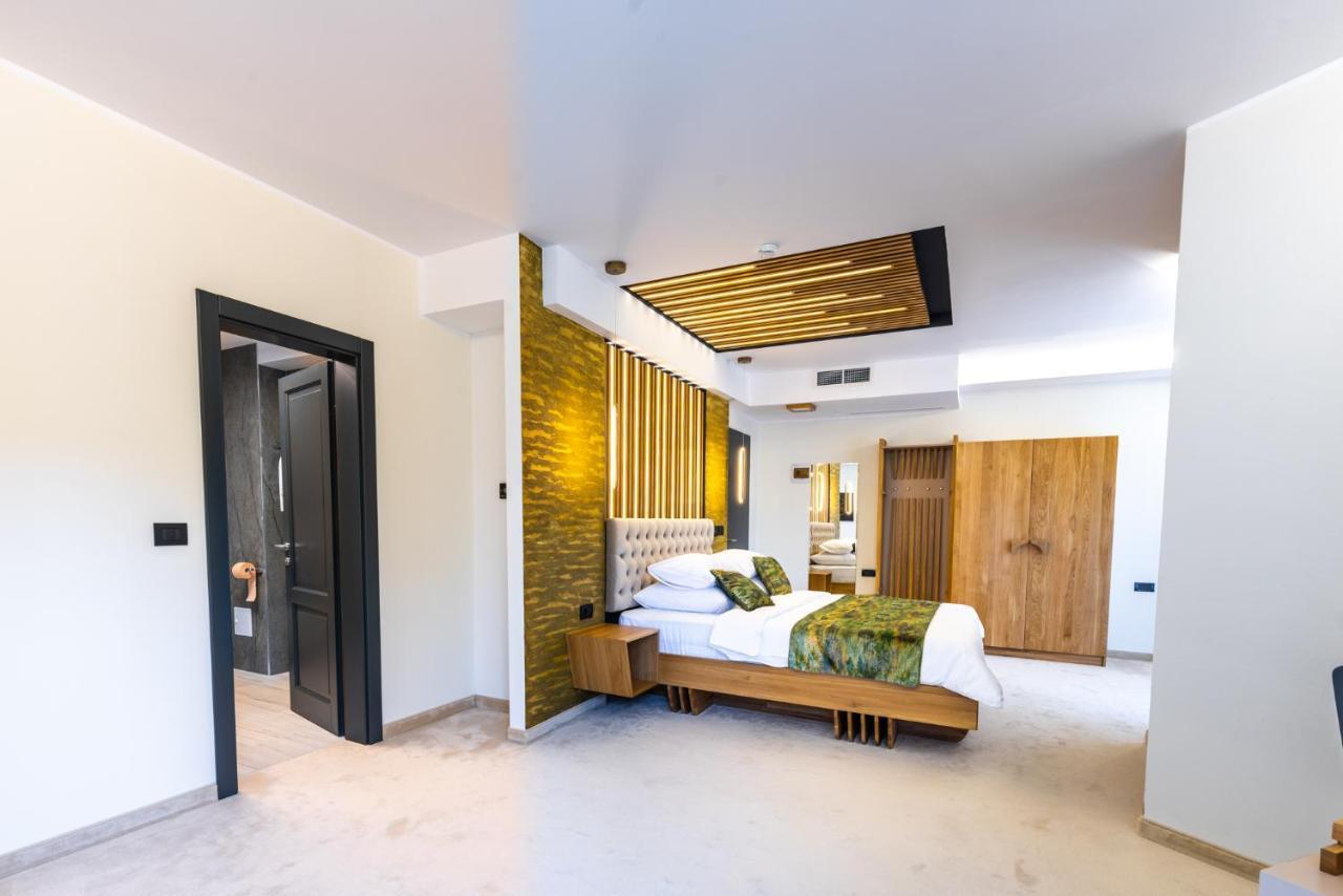 Hotel Ivascu Majszin Kültér fotó