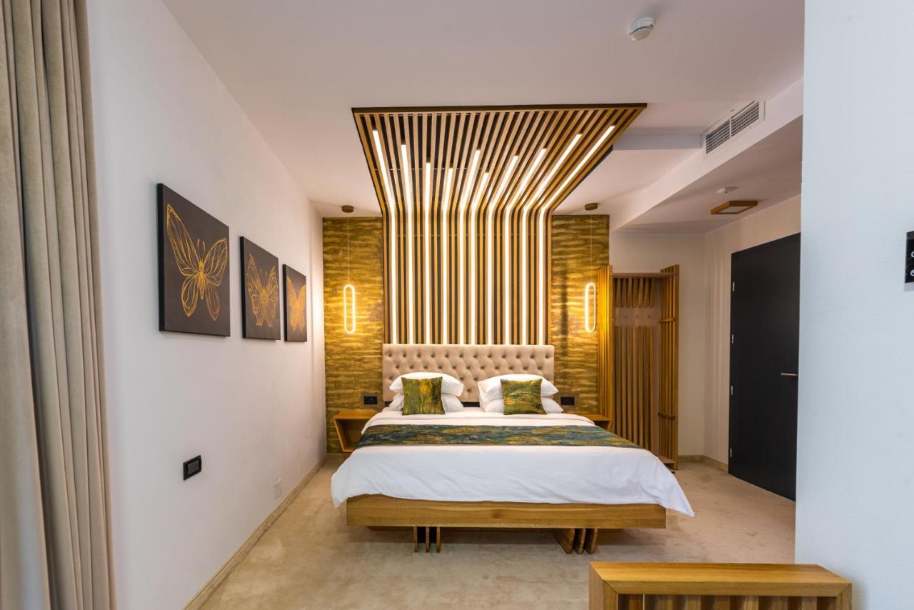 Hotel Ivascu Majszin Kültér fotó