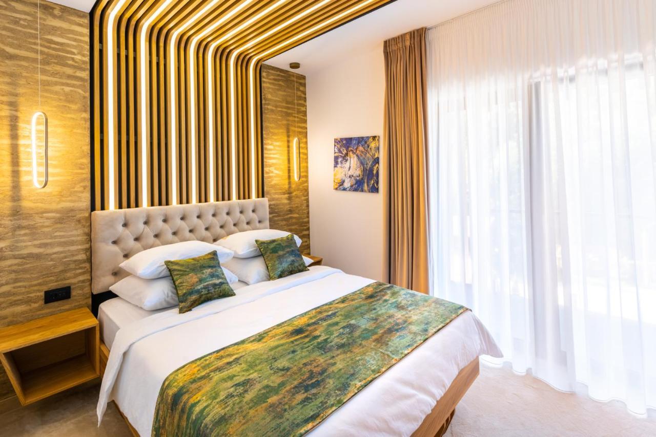 Hotel Ivascu Majszin Kültér fotó