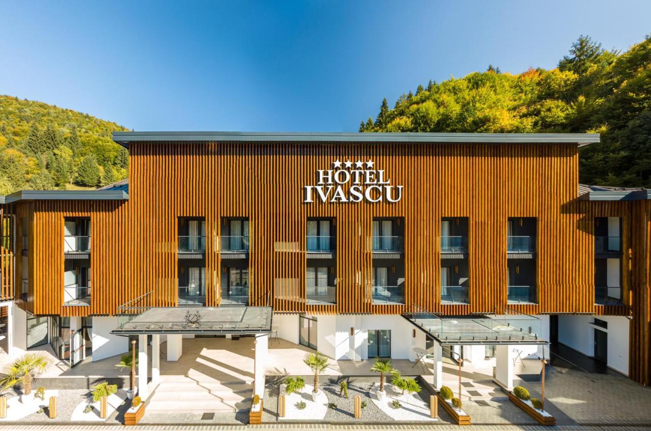 Hotel Ivascu Majszin Kültér fotó