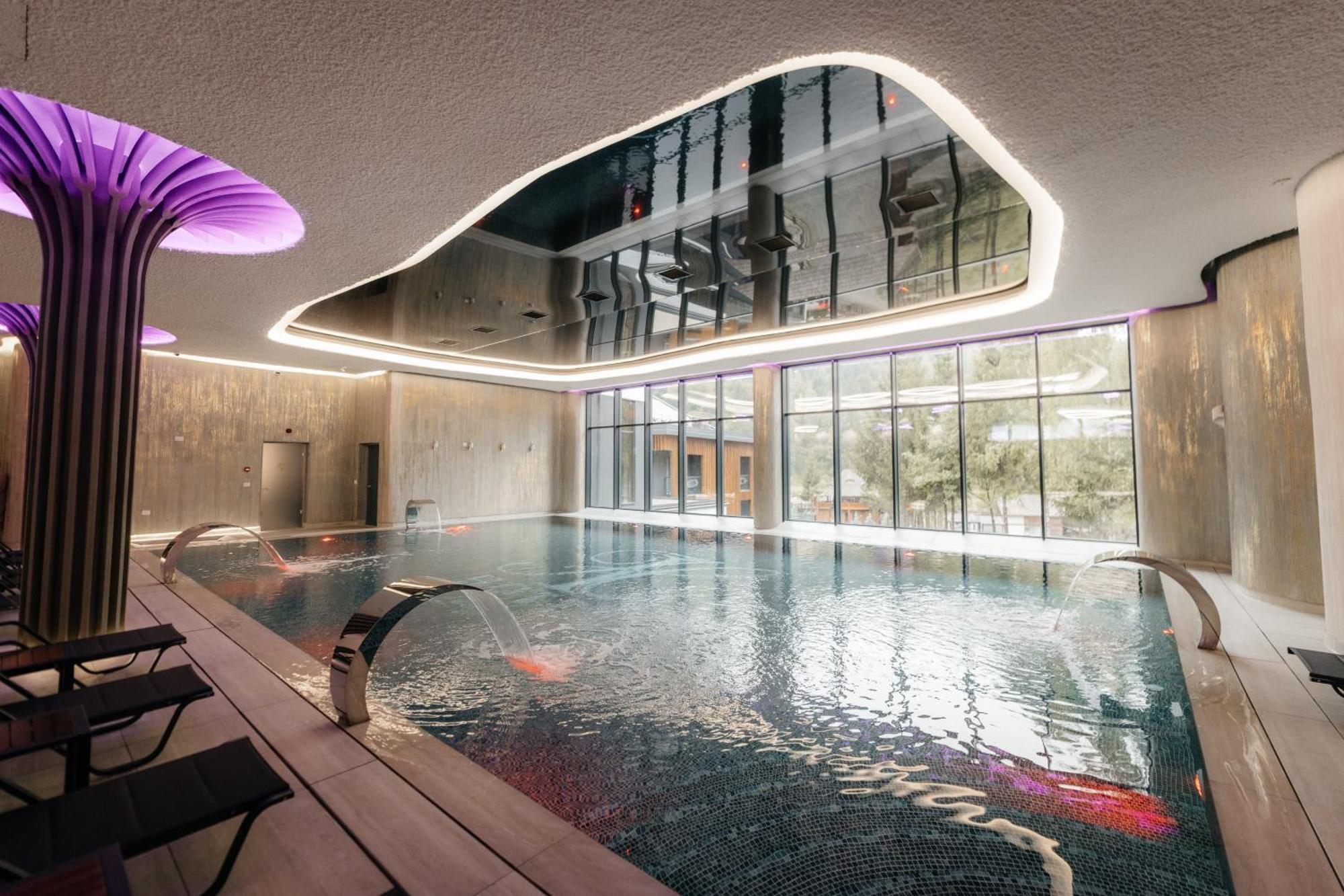 Hotel Ivascu Majszin Kültér fotó